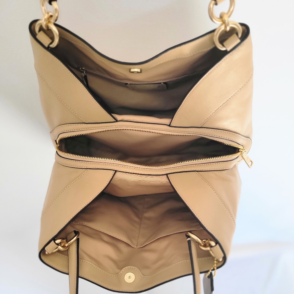 Coach Lexy Beige Legacy Jacquard Women's Bag - Not yellow tone - Excellent! - Picture 2 of 16